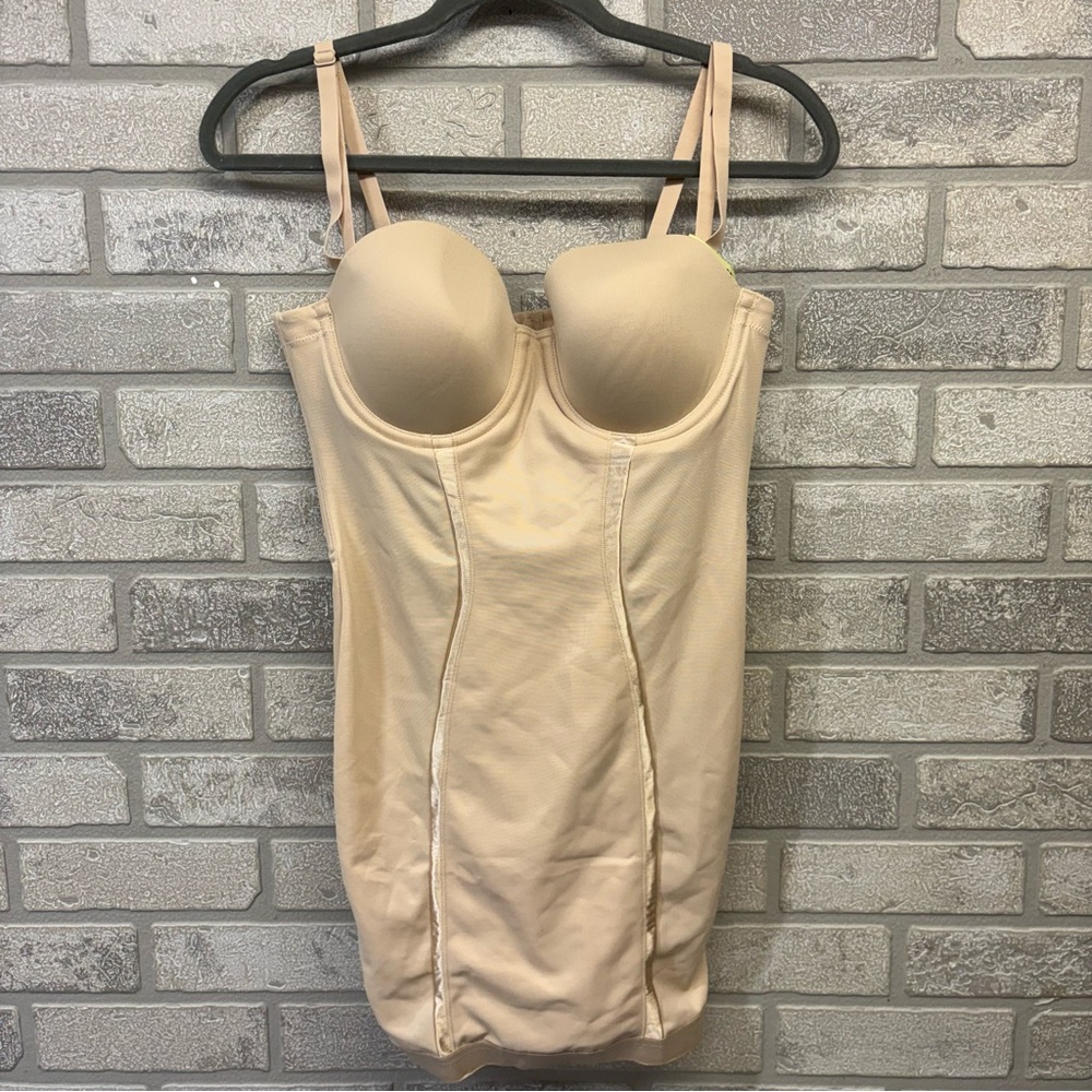 Maidenform Nude Shaping Slip with Built-In Bra Size 38B
